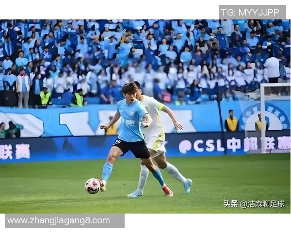美国球星观赏中国足球联赛精彩瞬间 深度解析中超发展潜力与挑战