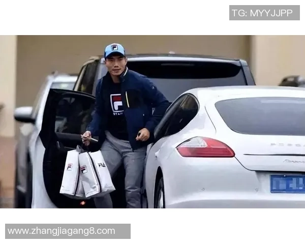 足球明星们驾驭的豪车榜单 揭秘他们的私人座驾和品味生活