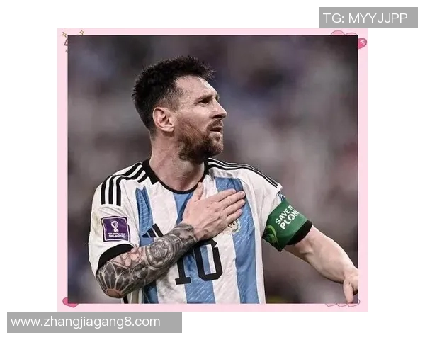 足球明星风采尽展激情赛场，领略巅峰对决与荣耀时刻