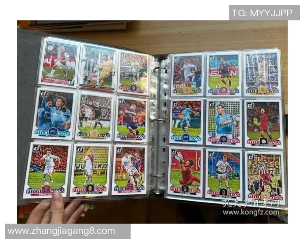 足球球星卡蓝包品牌介绍及其市场价值分析