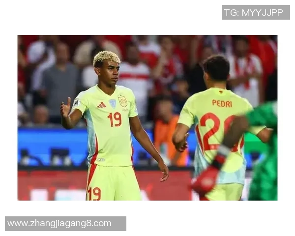 足球球星挑战唱歌才华却频频翻车音准成难题观众反响两极 足球球星挑战唱歌才华却频频翻车音准成难题观众反响两极